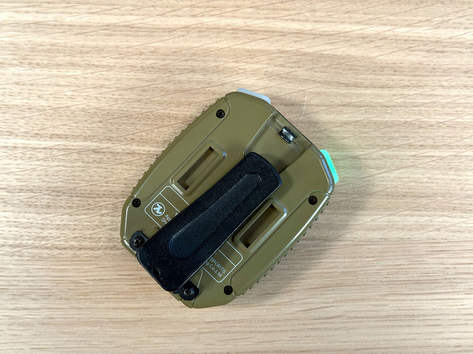 Test Timer Specialpie M1A2 : face arrière, avec la pince optionnelle