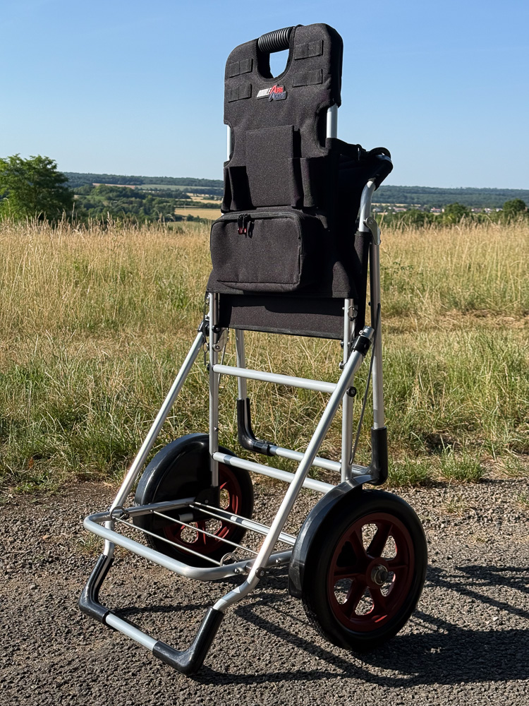 Le chariot StageRunner de Double Alpha Academy : vue générale du chariot replié